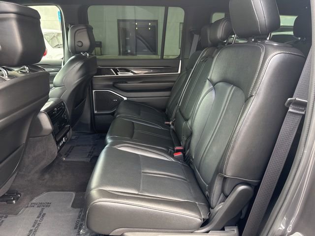 Certified 2024 Jeep Wagoneer 4WD w/ HD Trailer Tow Package image 29