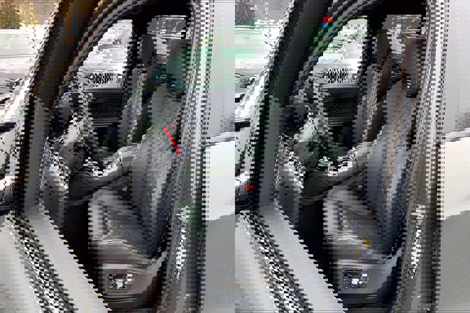 Used 2025 BMW X5 M Competition w/ Executive Package image 7