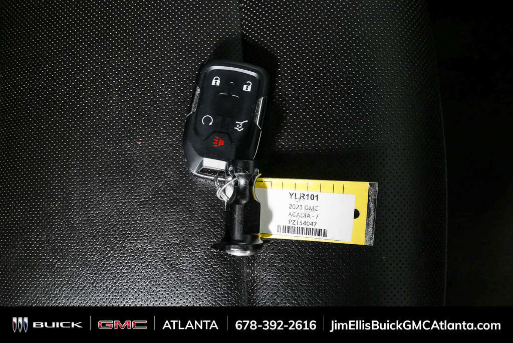 Used 2023 GMC Acadia SLT image 26