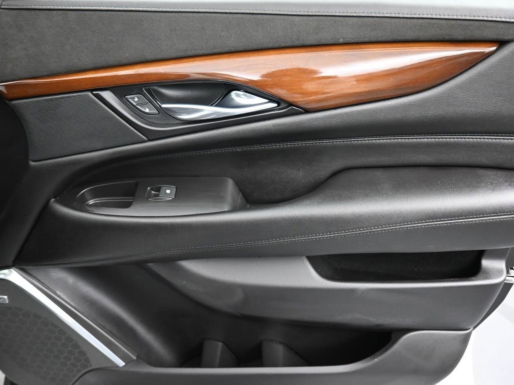 Used 2020 Cadillac Escalade Premium Luxury image 54