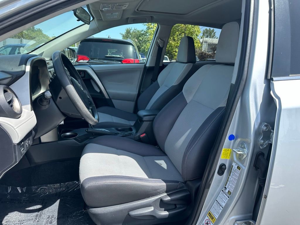 Used 2013 Toyota RAV4 XLE image 12