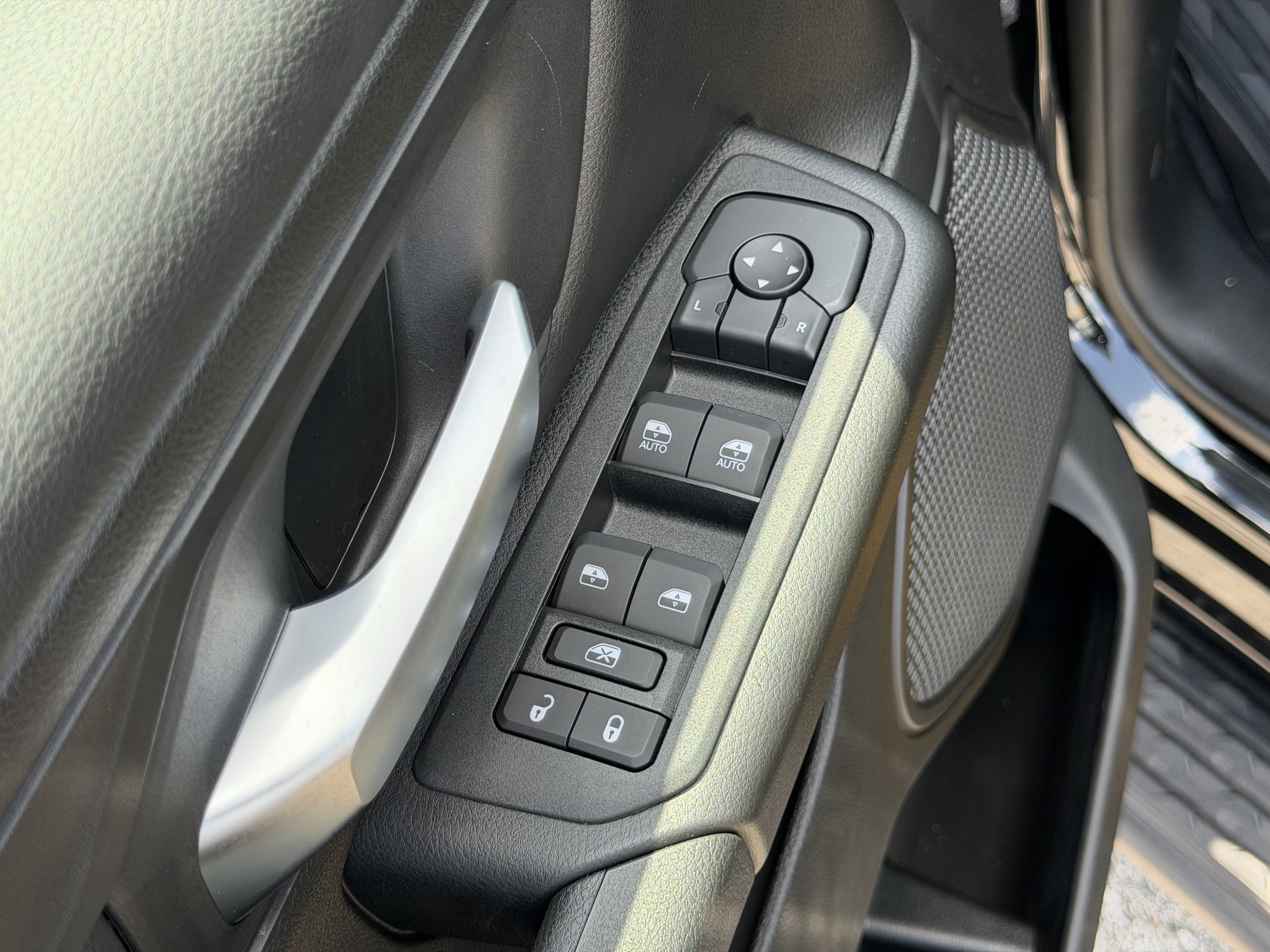 New 2026 RAM 1500 Warlock AWD/4WD image 15