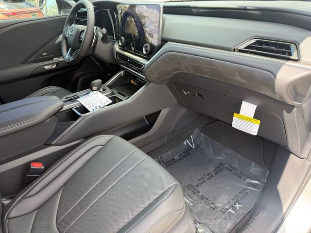 New 2026 Lexus TX 500h AWD image 28