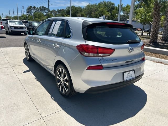 Used 2018 Hyundai Elantra GT FWD image 6