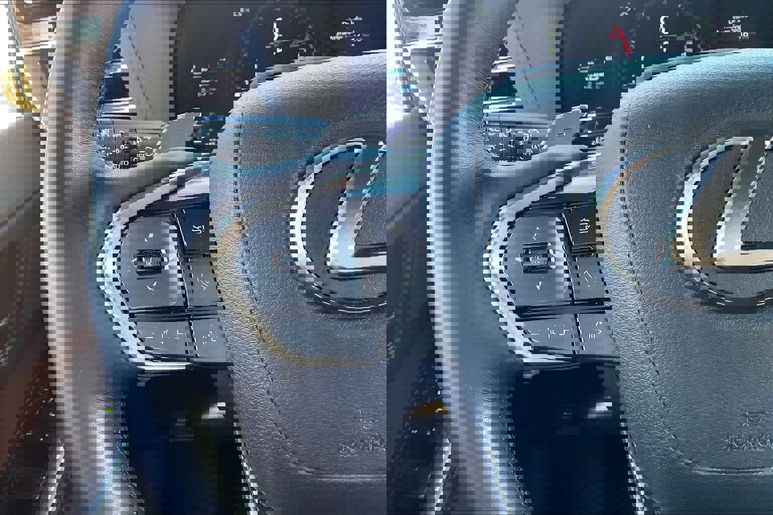 Used 2024 Lexus GX 550 w/ Accessory Package (2T) image 23