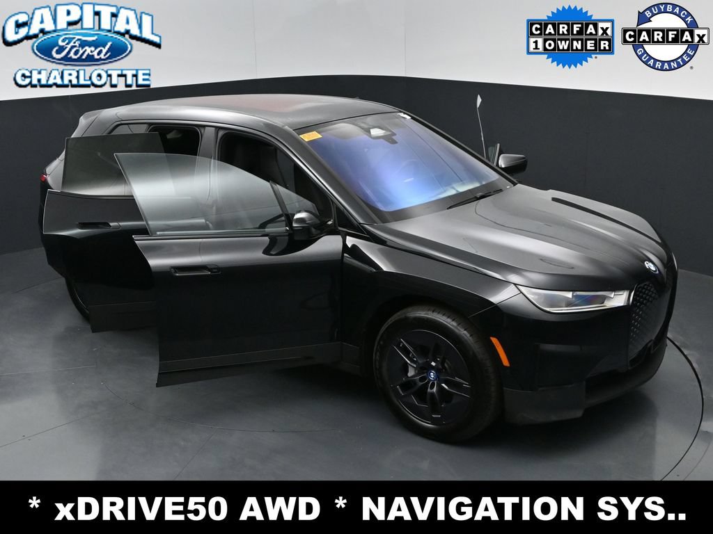 Used 2023 BMW iX xDrive50 AWD/4WD image 34