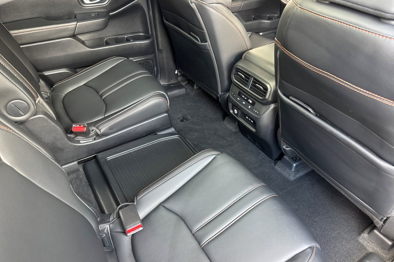 Certified 2025 Honda Pilot TrailSport image 33