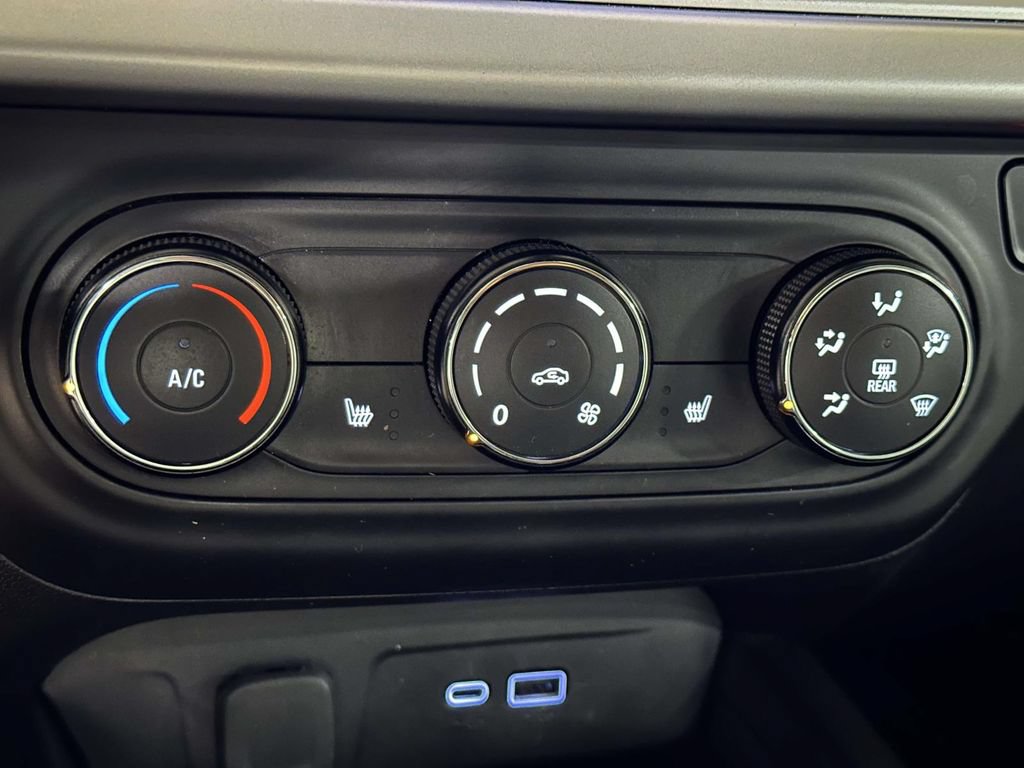 Used 2024 Chevrolet Trax LS w/ LS Convenience Package FWD image 20
