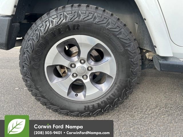 Used 2016 Jeep Wrangler Unlimited Sahara w/ Connectivity Group image 9