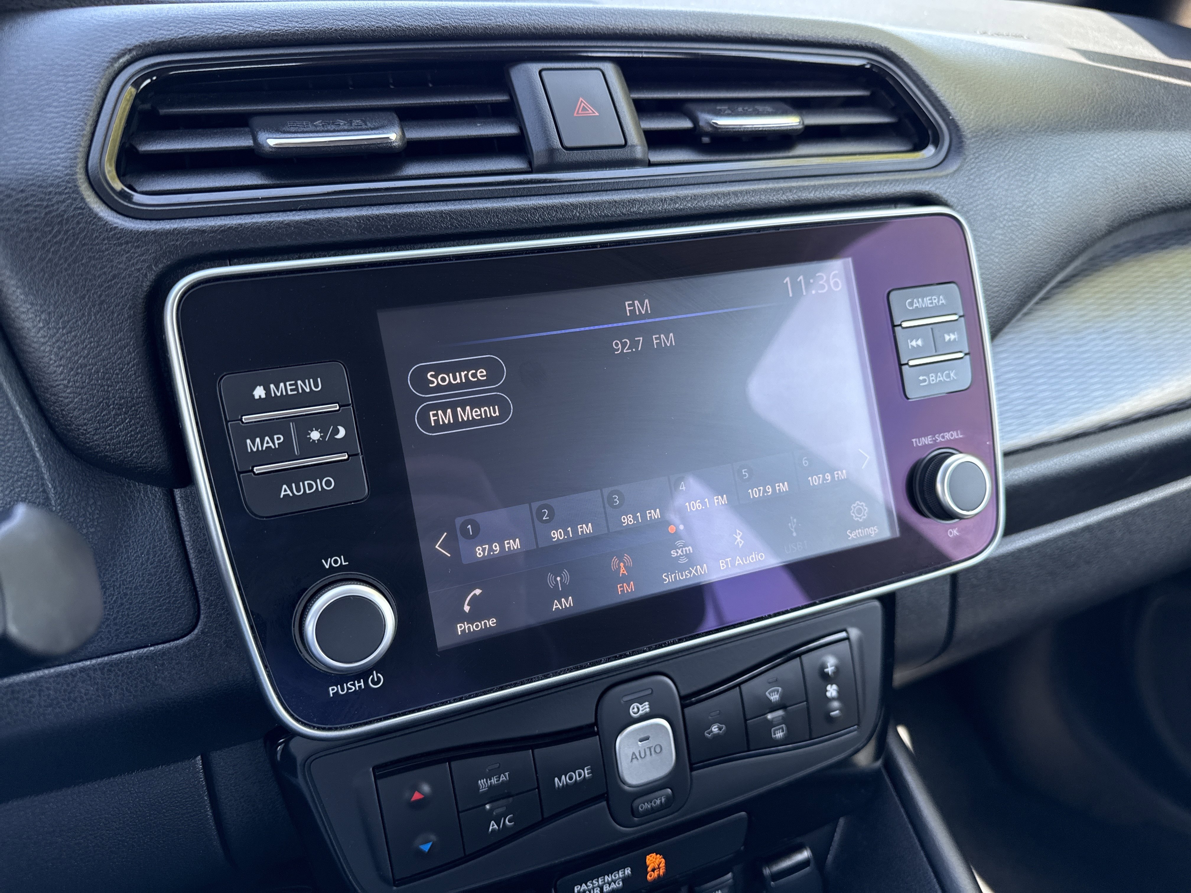 Certified 2024 Nissan Leaf SV Plus image 18