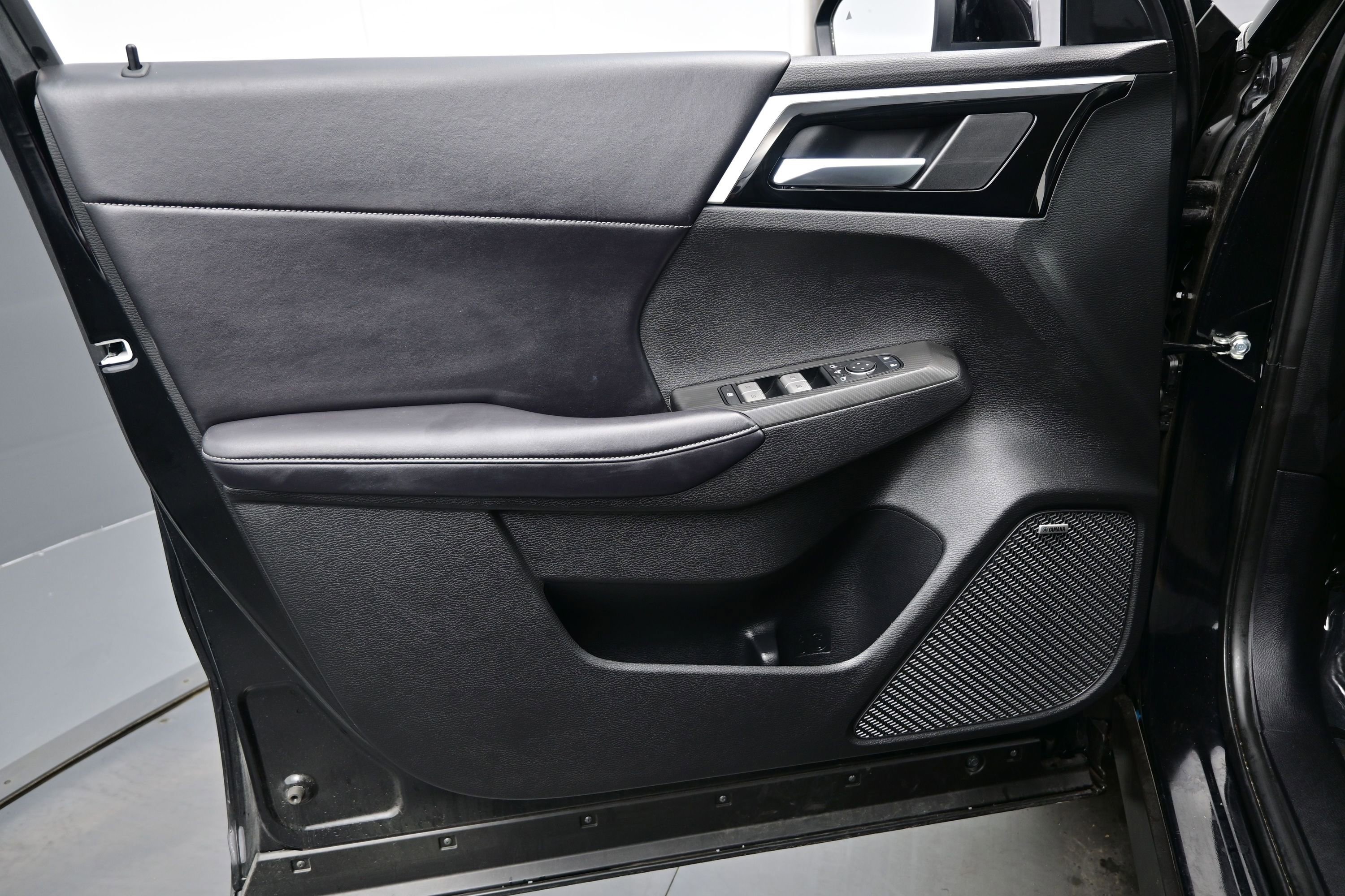 Used 2025 Mitsubishi Outlander SE AWD/4WD image 9