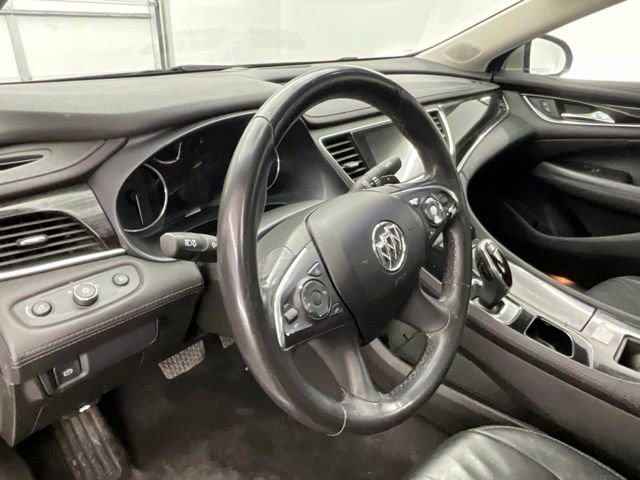 Used 2019 Buick LaCrosse Essence image 16