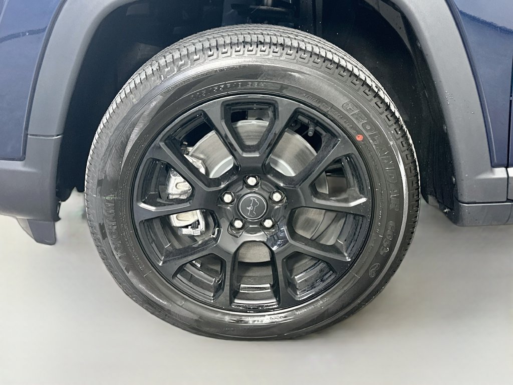 New 2026 Jeep Compass Latitude AWD/4WD image 16
