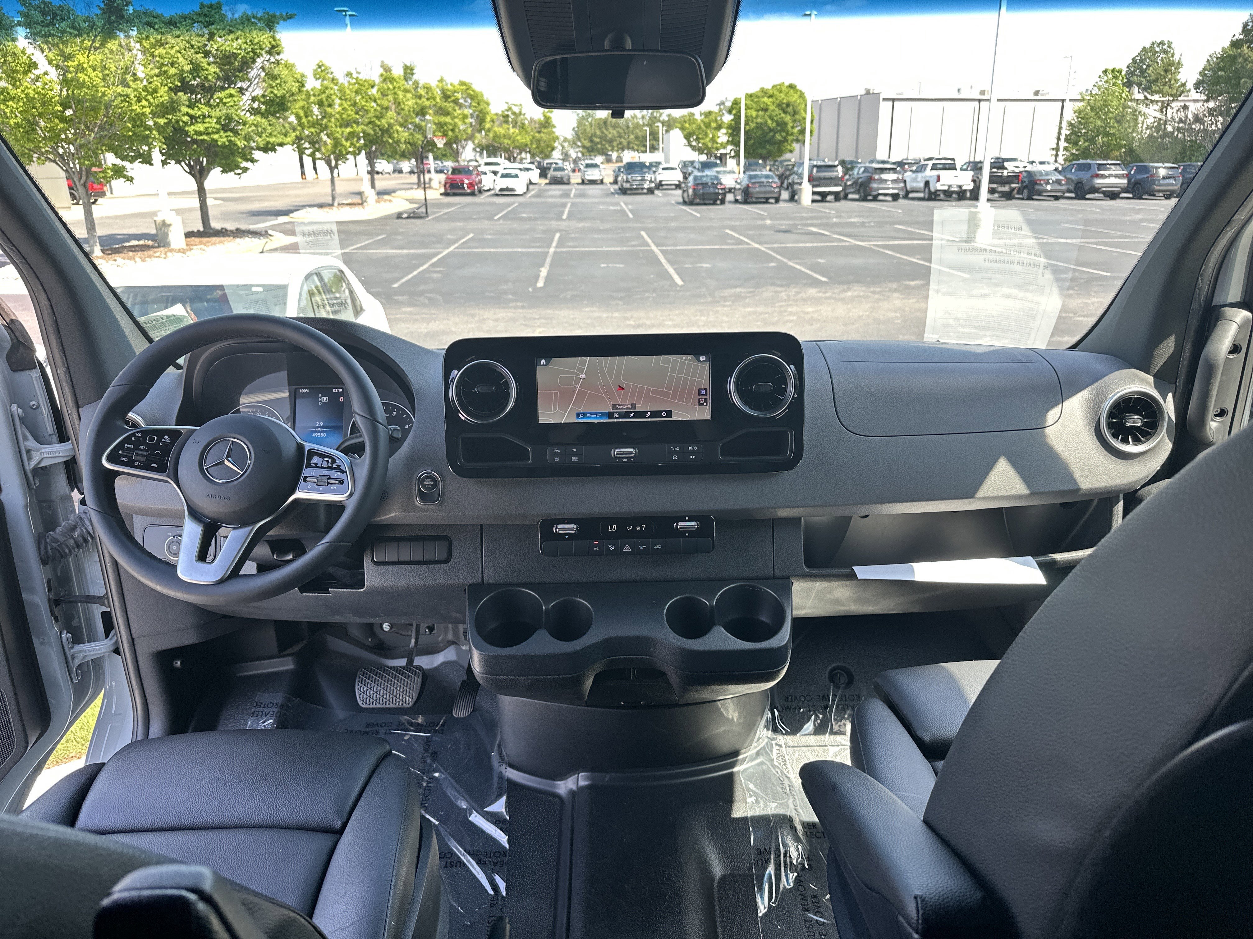 Used 2023 Mercedes-Benz Sprinter 2500 image 29