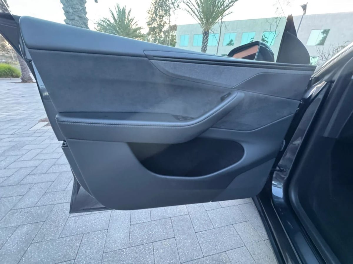 Used 2026 Tesla Model Y Long Range RWD image 11