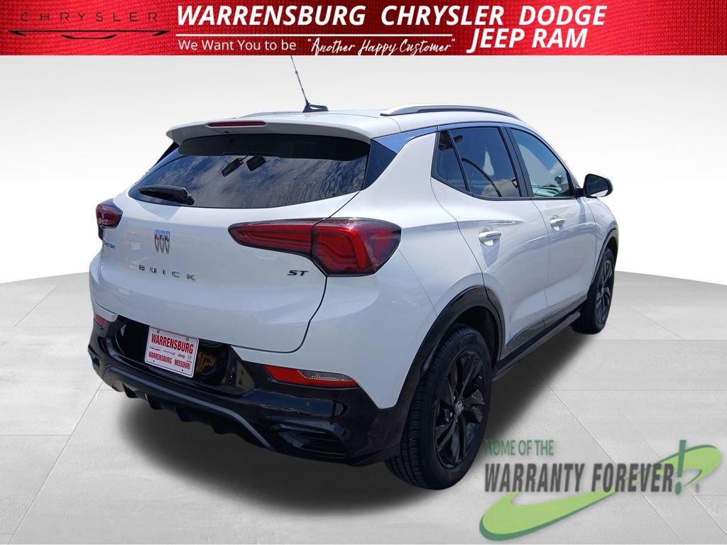 Used 2024 Buick Encore GX Sport Touring AWD/4WD image 3