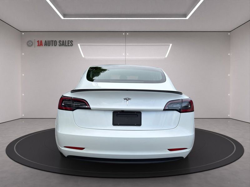 Used 2019 Tesla Model 3 Standard Range Plus RWD image 4