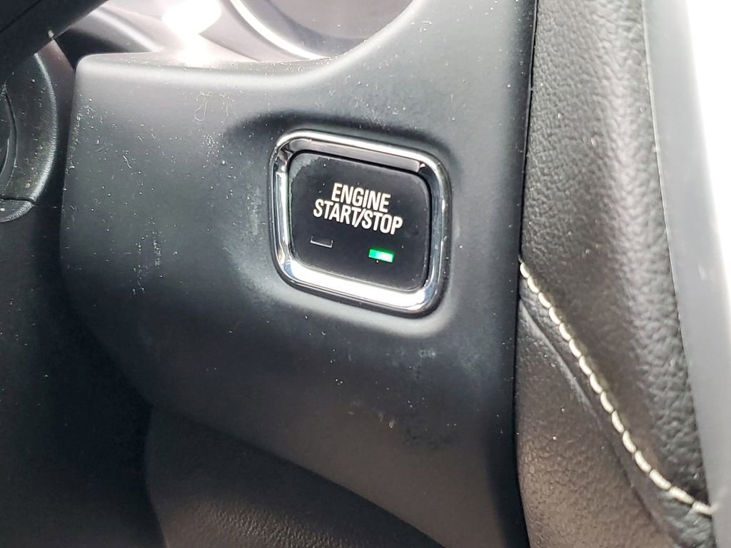 Used 2021 GMC Acadia SLE w/ Driver Convenience Package image 16