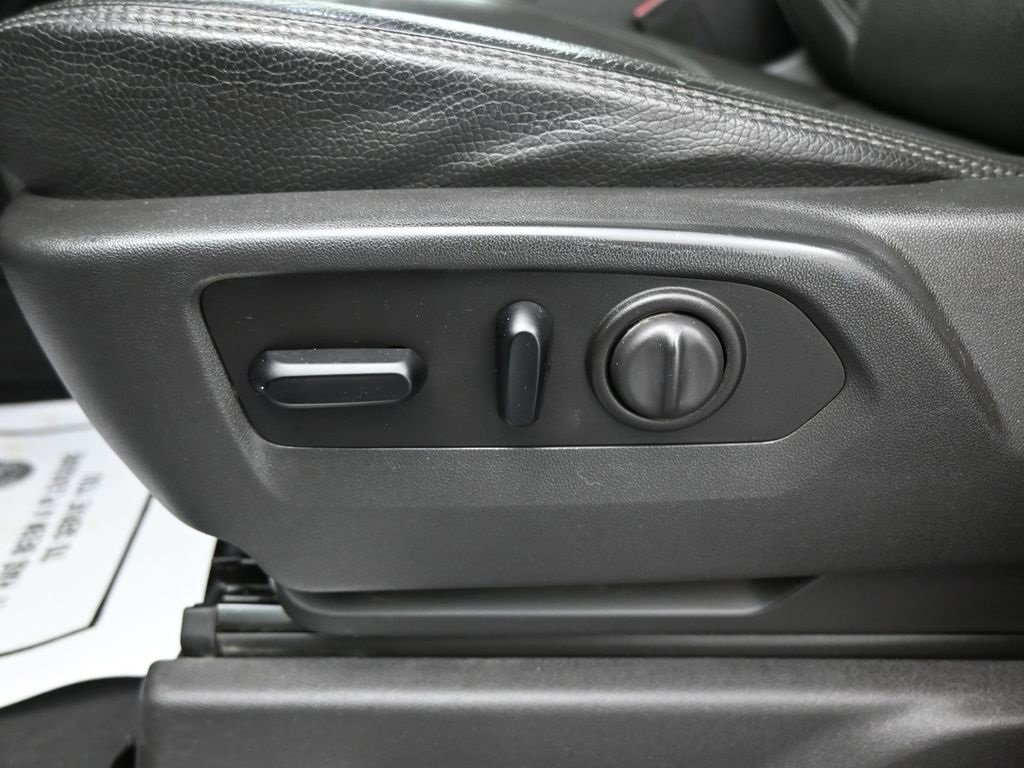 Used 2020 GMC Sierra 3500 Denali w/ Denali Ultimate Package image 10