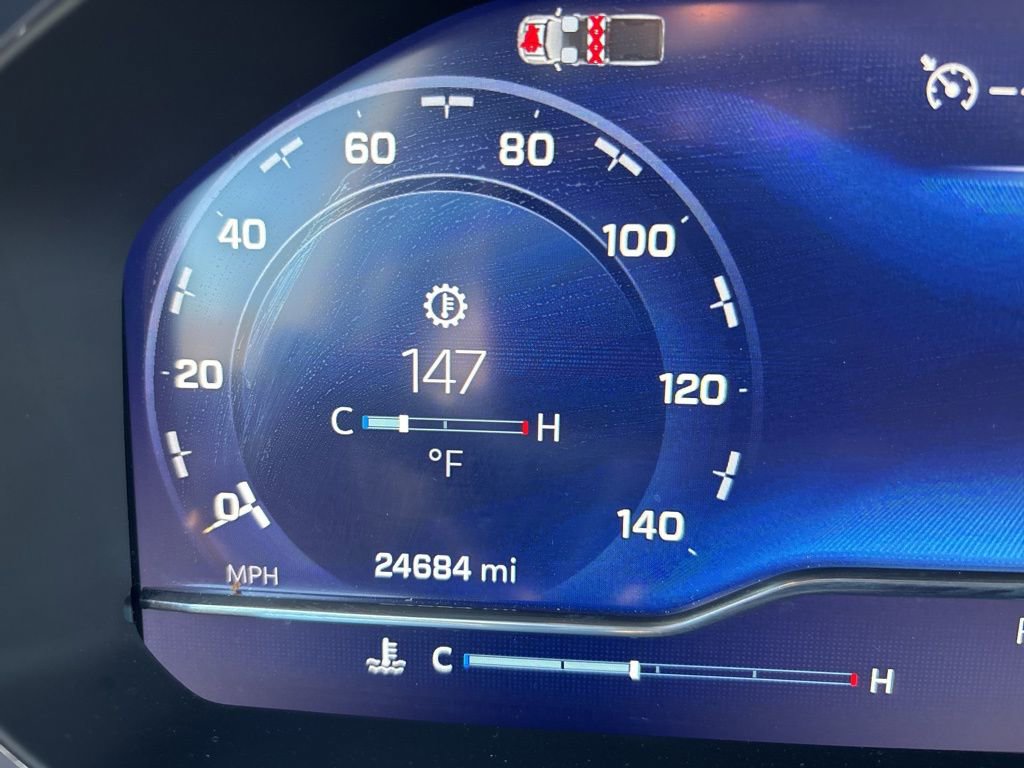 Used 2025 Chevrolet Silverado 1500 LT image 9