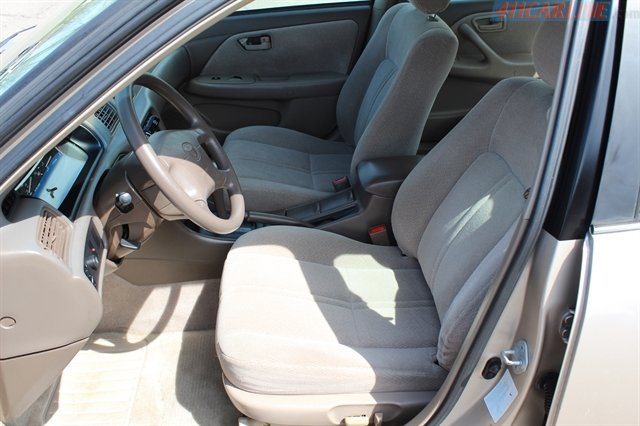 Used 2001 Toyota Camry CE FWD image 8