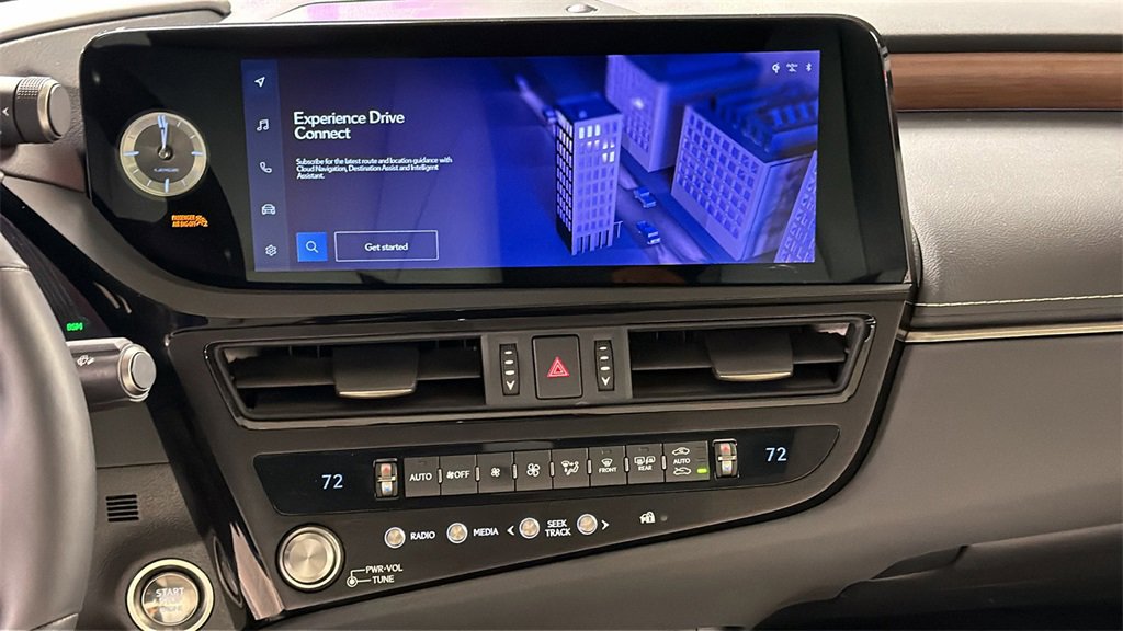 Certified 2025 Lexus ES 350 Ultra Luxury w/ Accessory Package (Z2) image 17