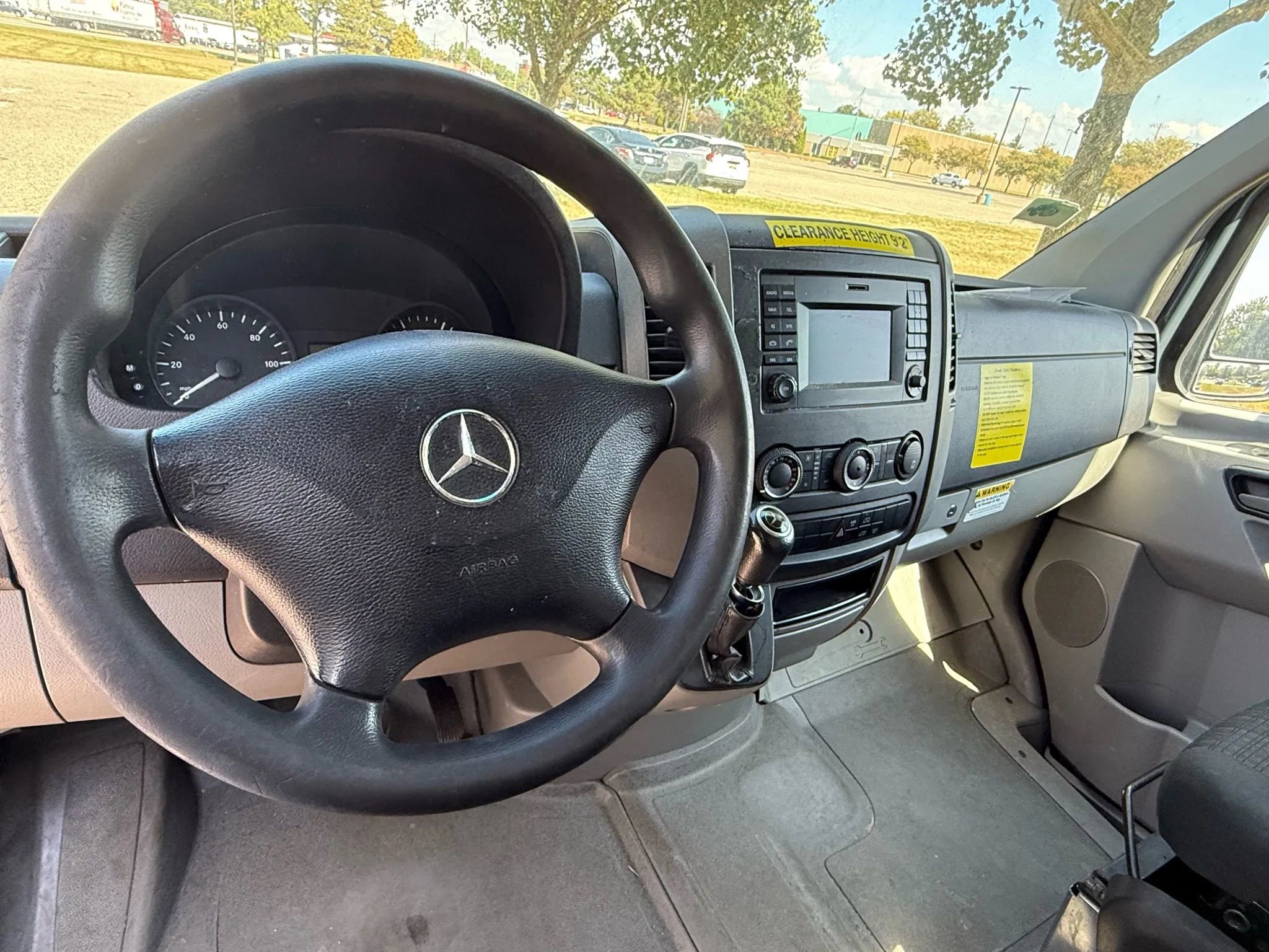 Used 2018 Mercedes-Benz Sprinter 2500 image 10