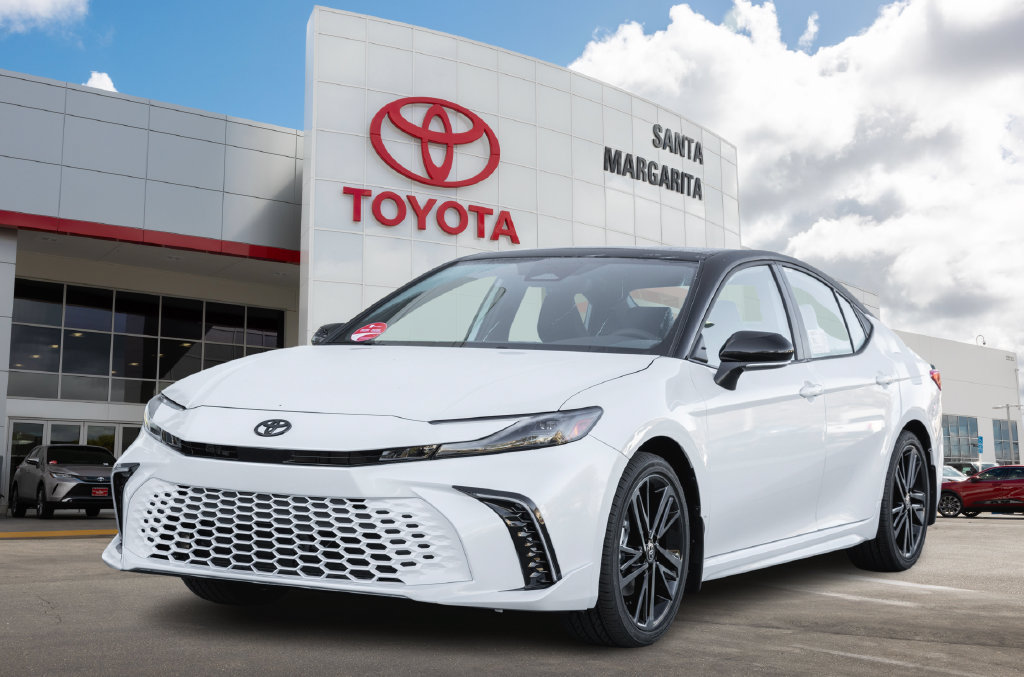 New 2026 Toyota Camry XSE FWD image 1