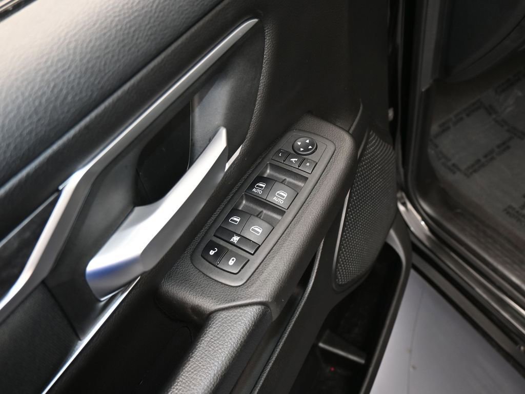 Used 2024 RAM 1500 Big Horn image 13