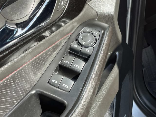 Used 2023 Chevrolet Traverse RS w/ LPO, Floor Liner Package FWD image 33
