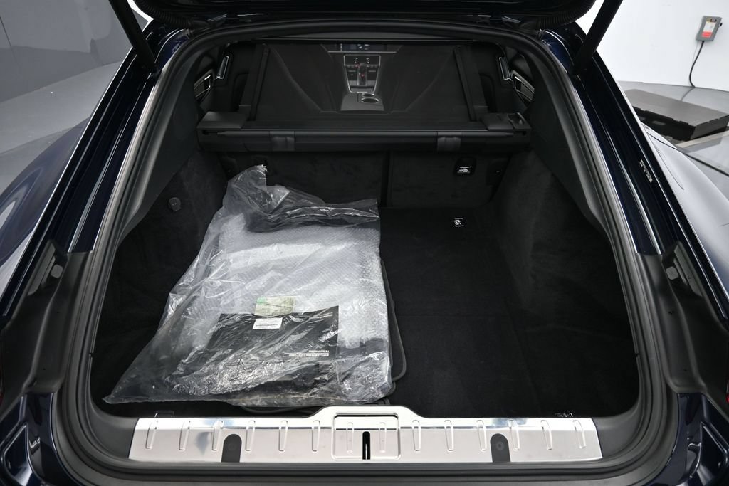 Certified 2020 Porsche Panamera Turbo AWD/4WD image 28