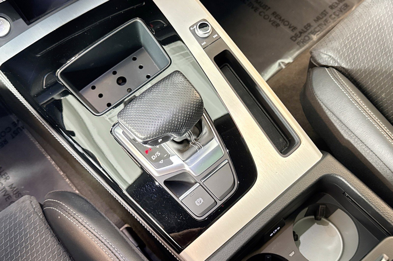 Used 2022 Audi Q5 e Prestige w/ Prestige Package image 16