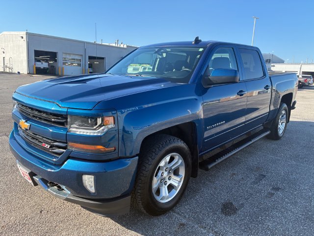 Used 2017 Chevrolet Silverado 1500 LT w/ All Star Edition AWD/4WD image 9