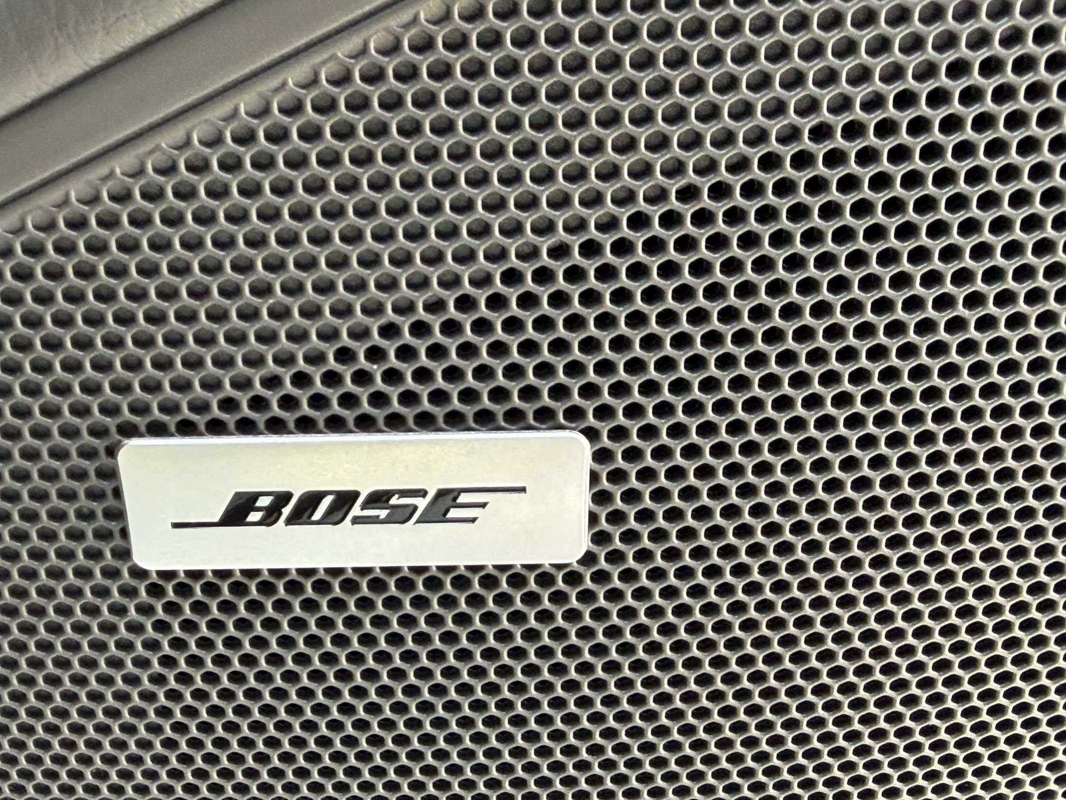 Certified 2023 Porsche Cayenne Platinum Edition image 19