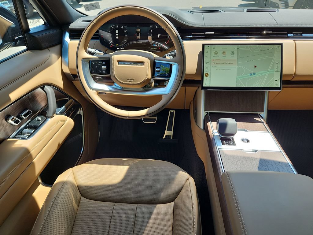 New 2026 Land Rover Range Rover Long Wheelbase SE AWD/4WD image 4