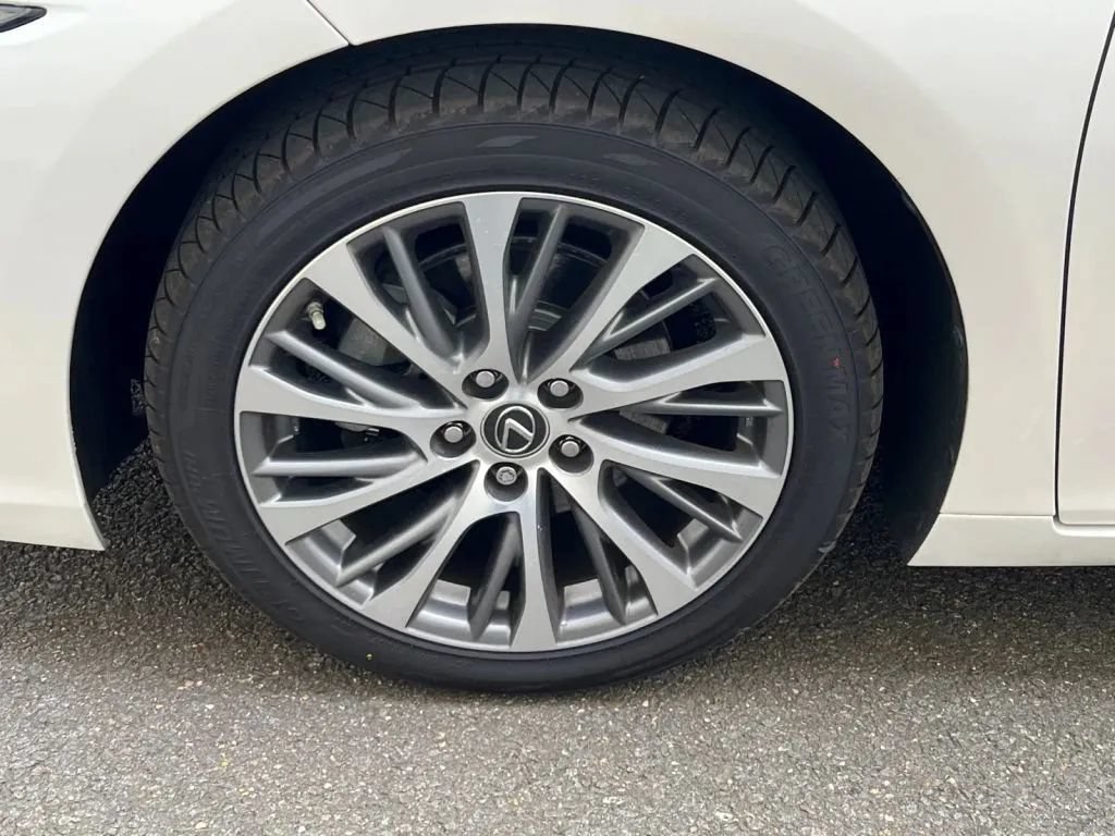 Used 2020 Lexus ES 350 w/ Premium Package FWD image 30