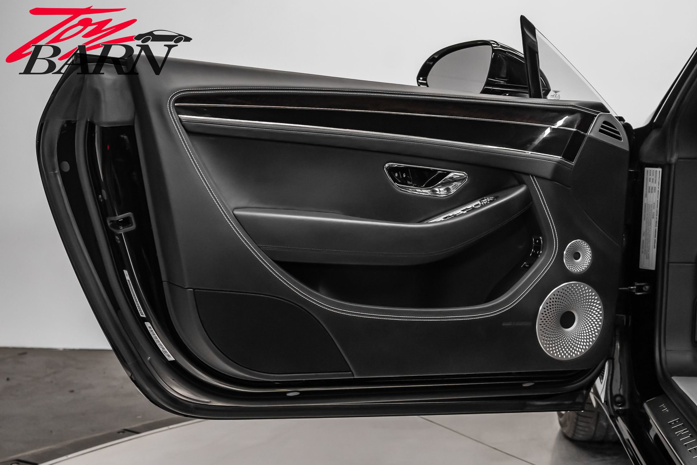 Used 2020 Bentley Continental GT image 26