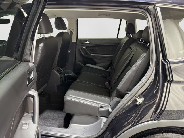 Certified 2022 Volkswagen Tiguan SE FWD image 28