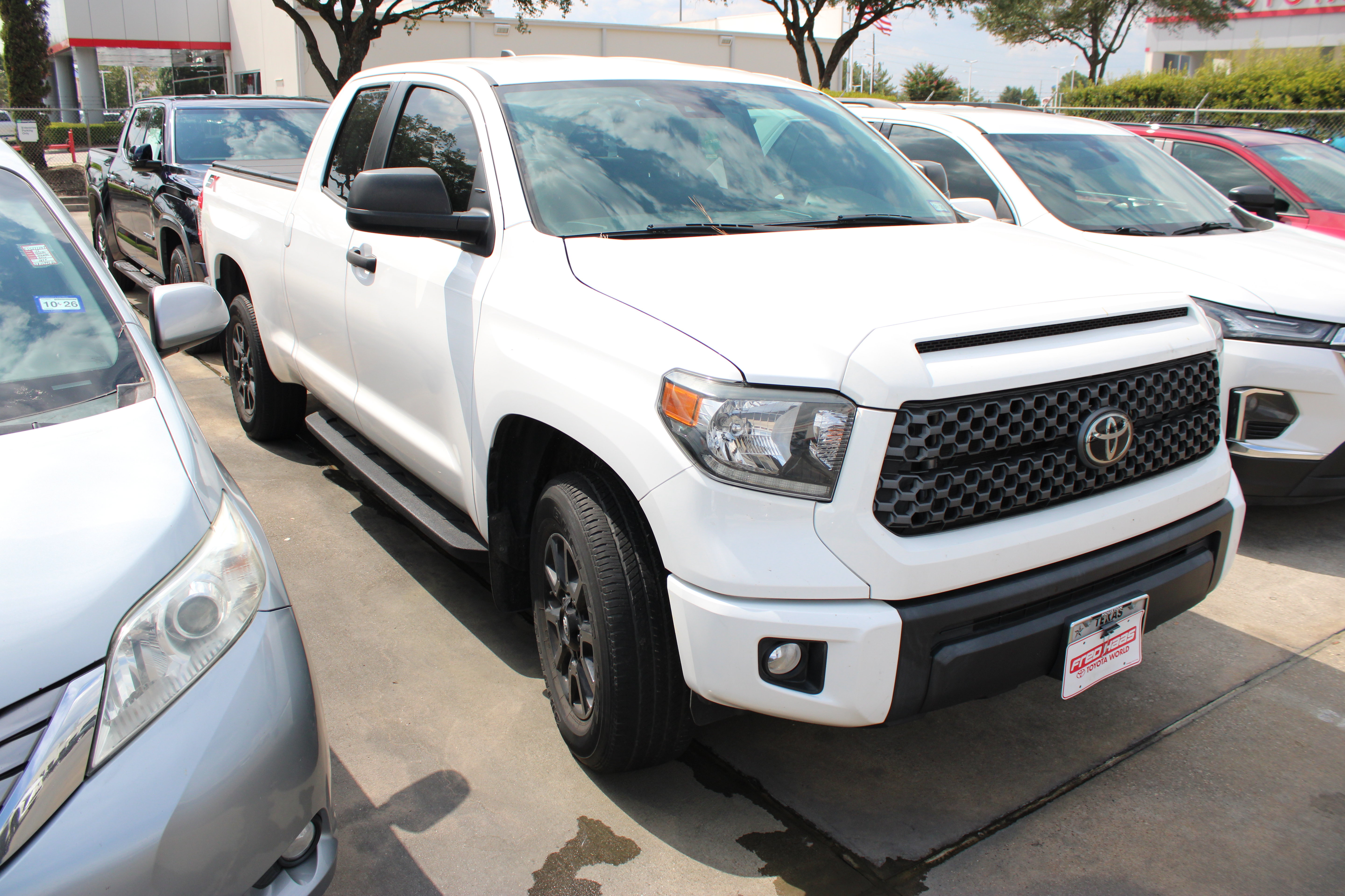 Used 2020 Toyota Tundra SR5 w/ SX Package RWD image 2