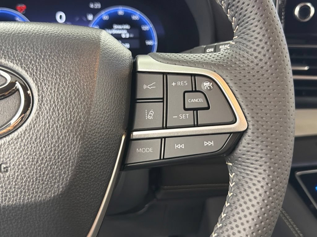 Certified 2026 Toyota Sienna Limited FWD image 28