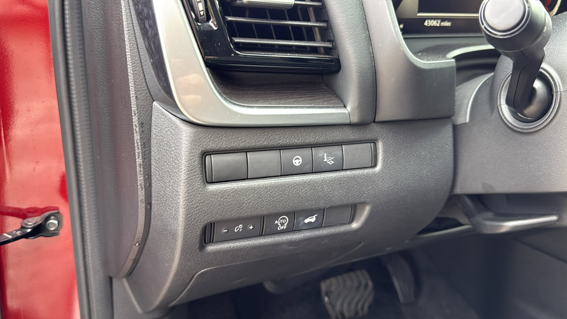 Used 2023 Nissan Rogue Platinum w/ Platinum Premium Package AWD/4WD image 13
