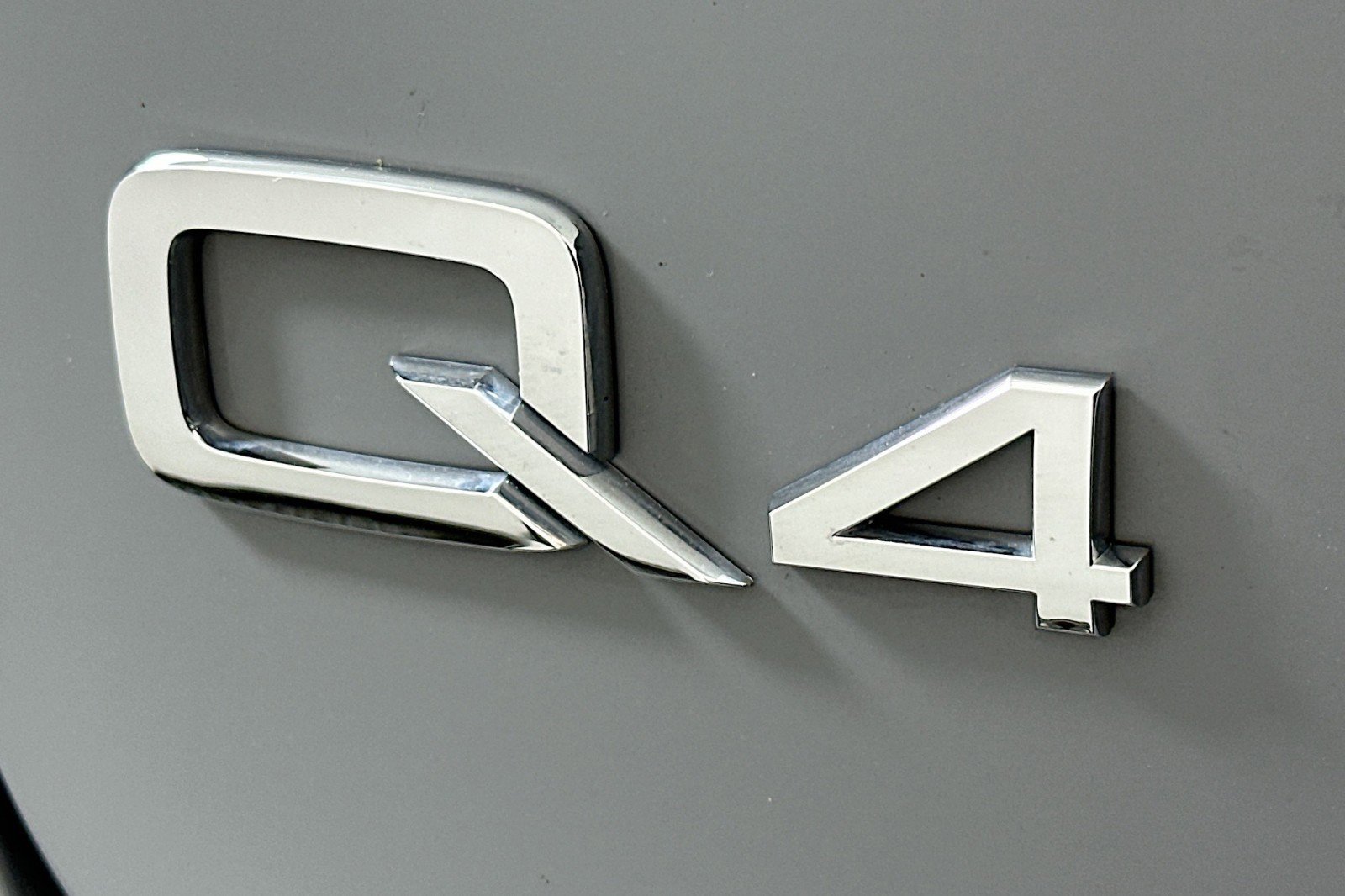 Used 2024 Audi Q4 e-tron Premium Plus w/ Premium Plus image 10