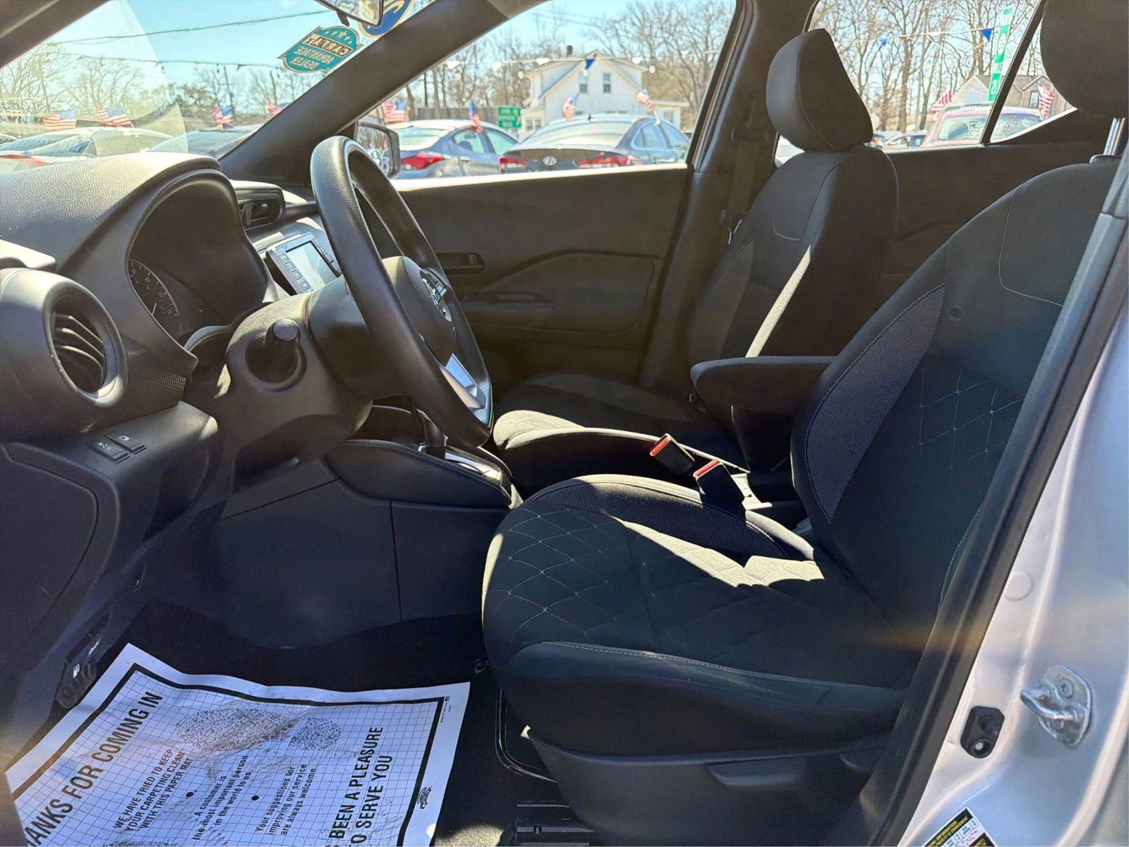 Used 2018 Nissan Kicks S image 9