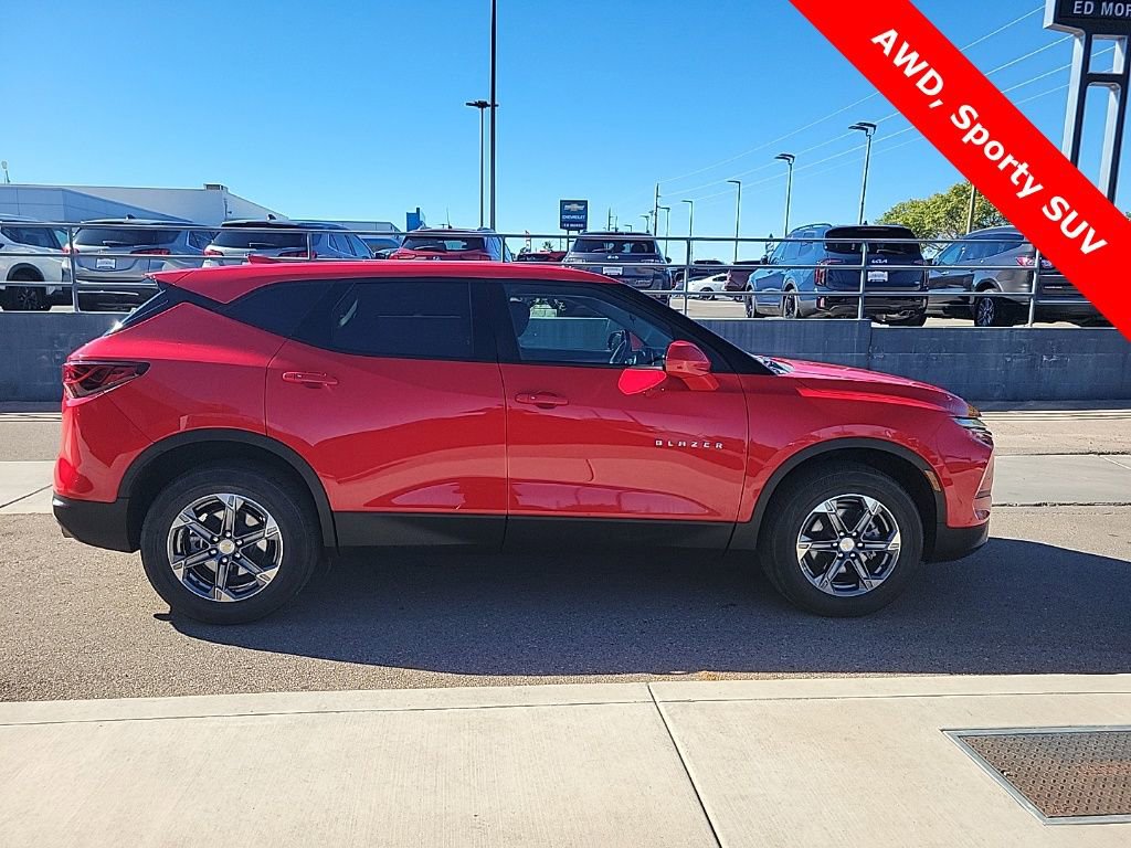 Used 2023 Chevrolet Blazer LT AWD/4WD image 8