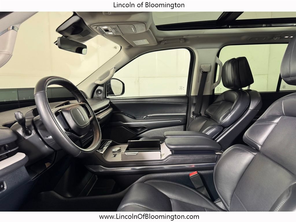 Used 2025 Lincoln Navigator L Reserve AWD/4WD image 22