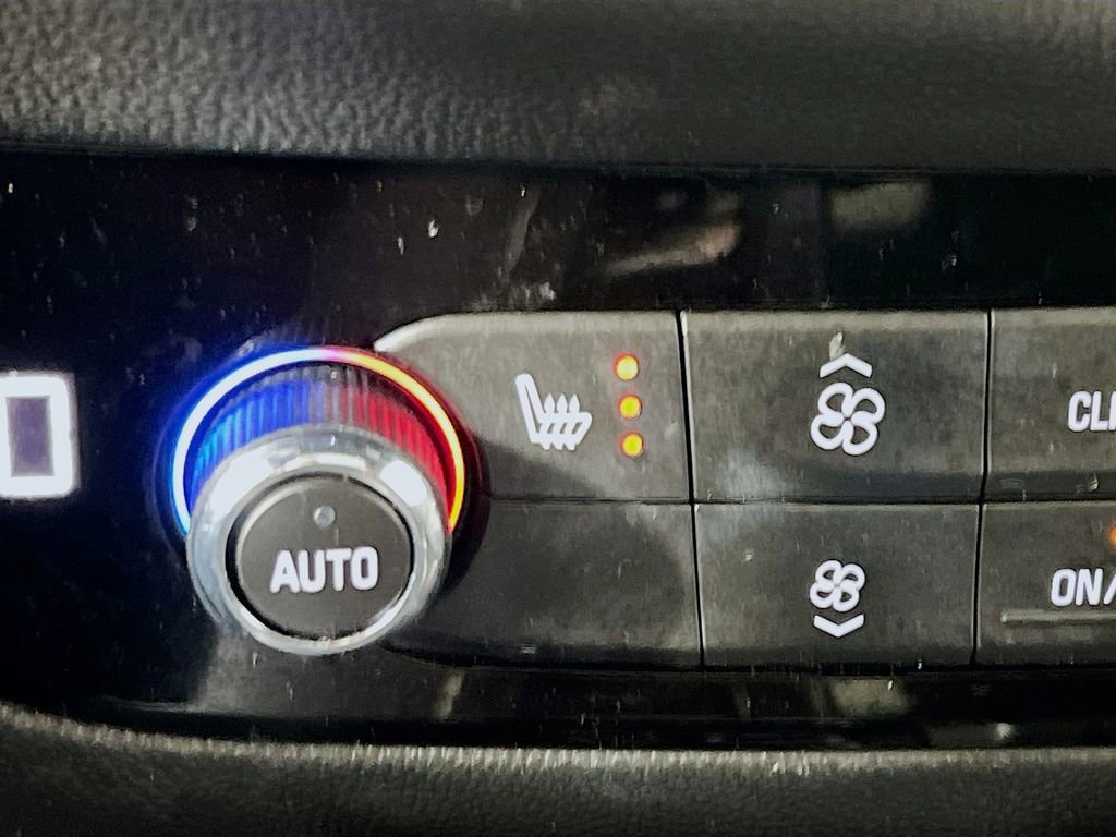 Used 2023 Buick Enclave Essence w/ Experience Buick Package image 19