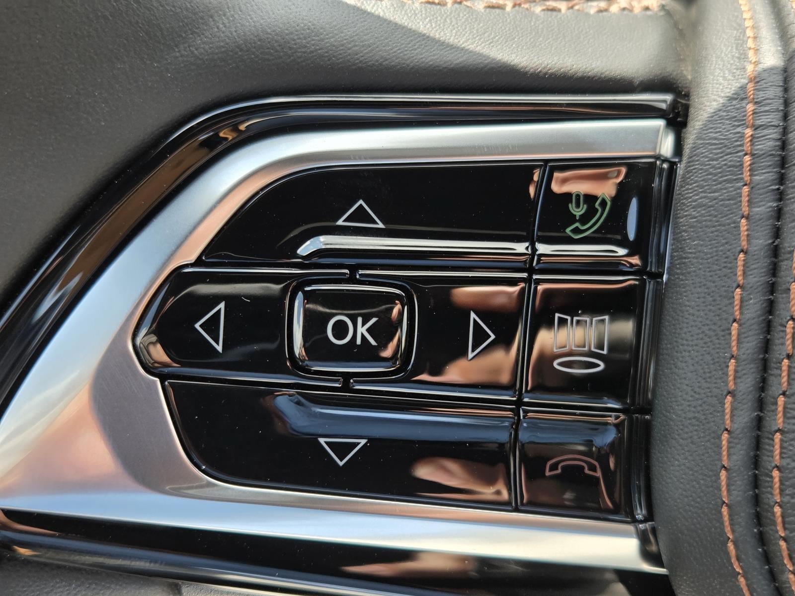 New 2027 Jeep Grand Cherokee Summit AWD/4WD image 15