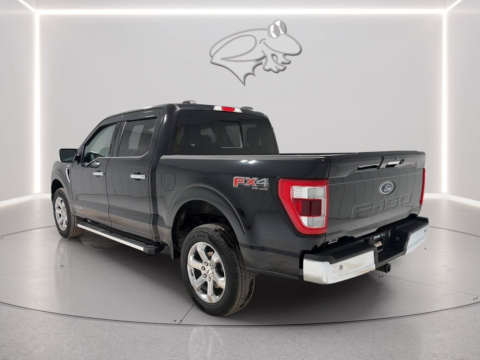 Used 2023 Ford F150 Lariat w/ FX4 Off-Road Package AWD/4WD image 3