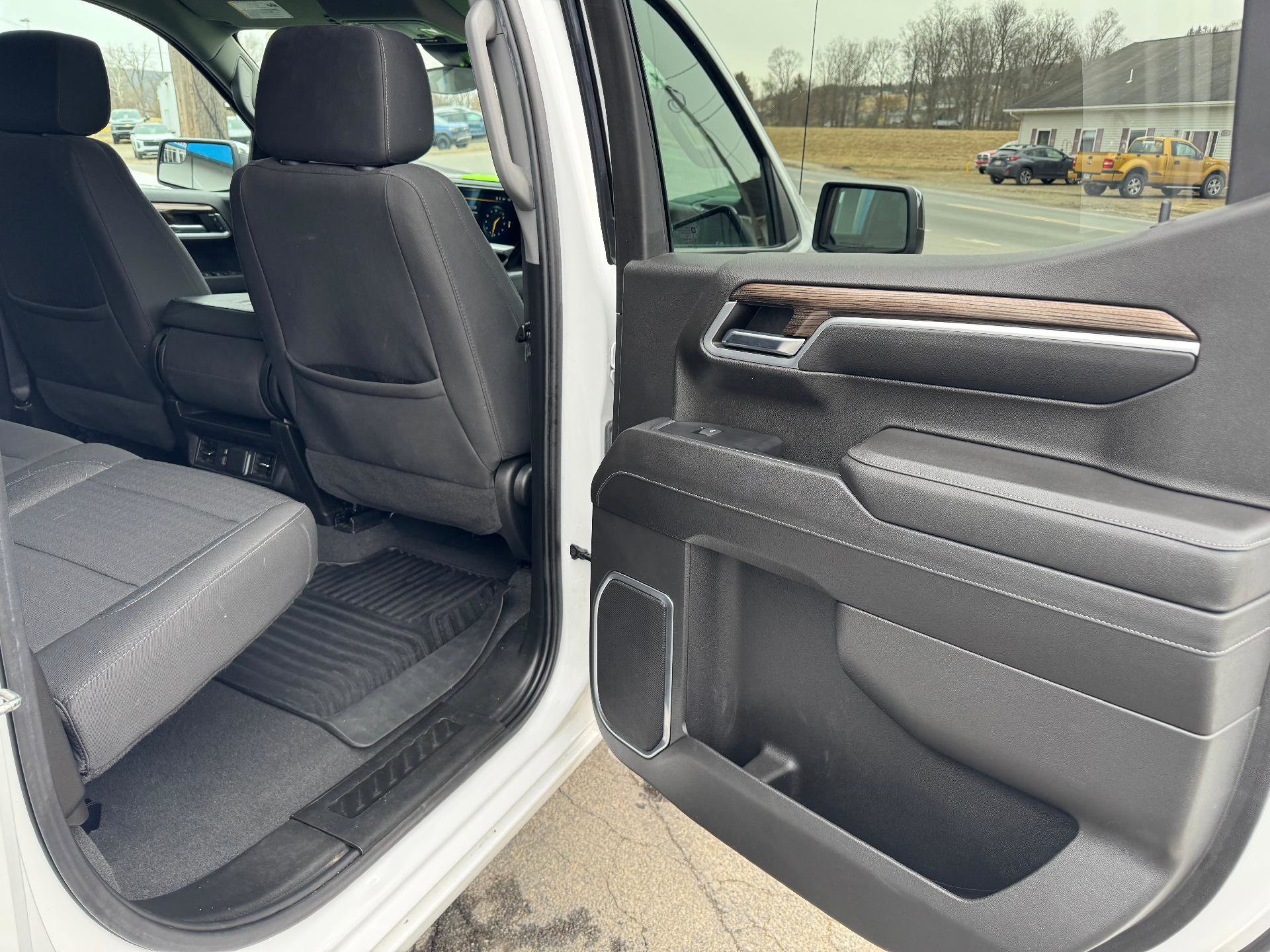 Used 2022 Chevrolet Silverado 1500 LT image 39