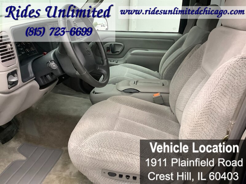 Used 1999 Chevrolet Suburban 2500 w/ Preferred Equipment Group 2 AWD/4WD image 16